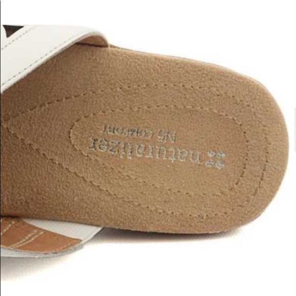 Naturalizer Women's 'Waver' Leather Sandal. - Picture 7 of 7